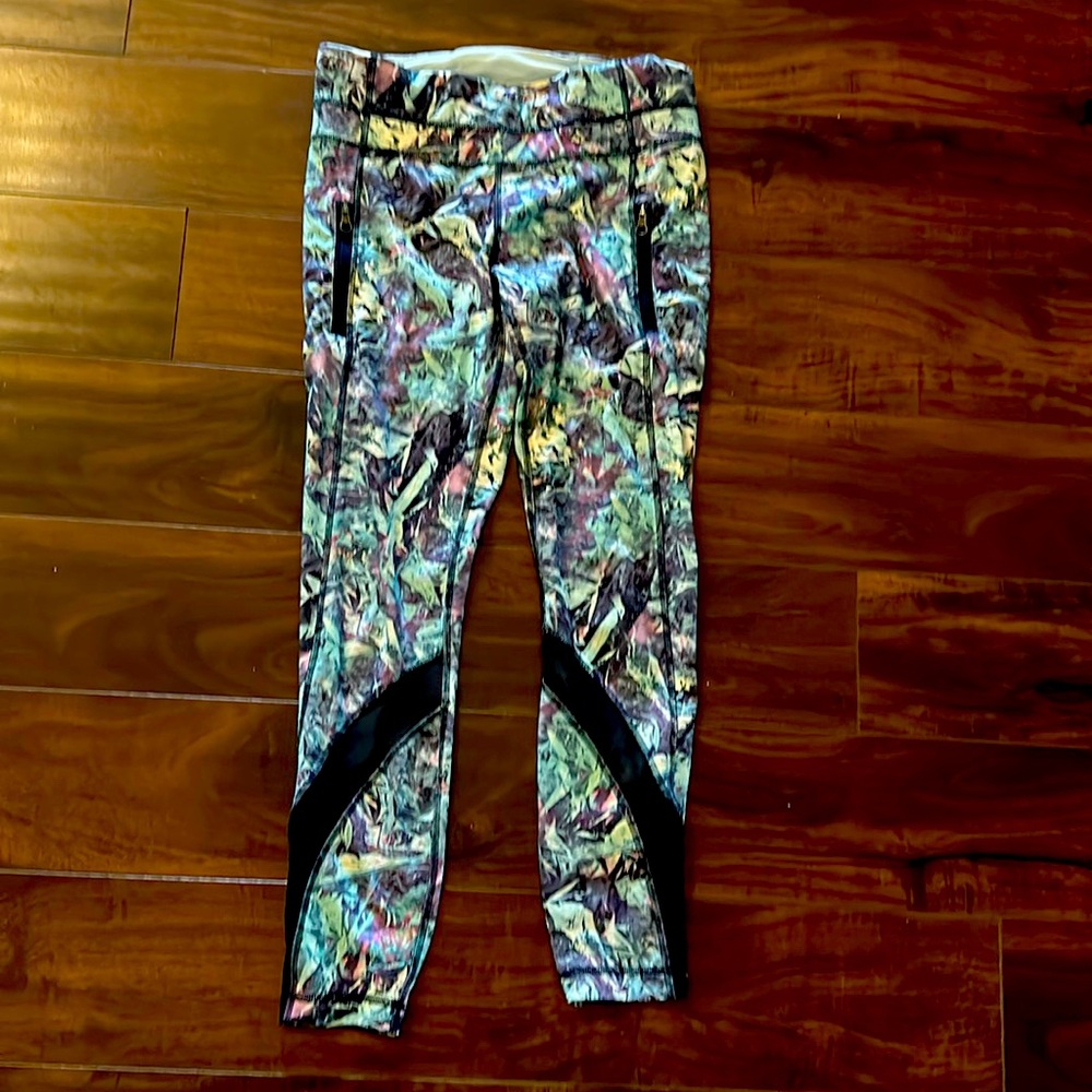 Lululemon, Inspire Crop II Pant Size 6